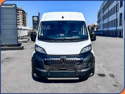 Peugeot Boxer Boxer 35 2.2 L2H2 Furgone diesel S&S 140cv Bianco usata Milano