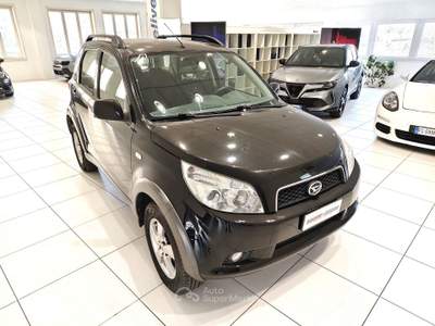 Daihatsu Terios Terios 1.5 SX O/F*4x4* Nero usata Alto Reno Terme