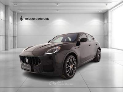 Maserati Levante 2.0 MHEV Modena AWD Auto Nero usata Padova