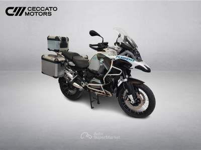 BMW Serie 5 518i Adventure Abs my14 Bianco usata Padova
