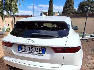Jaguar E-Pace AWD R-Dynamic HSE Bianco usata Ladispoli