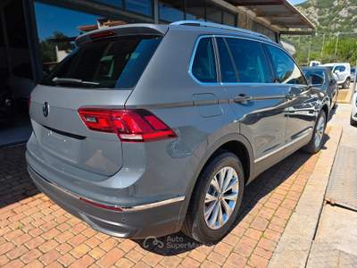 Volkswagen Tiguan SCR DSG Elegance usata SINISCOLA