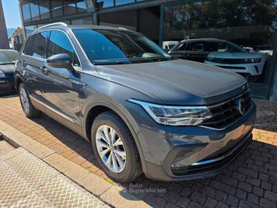 Volkswagen Tiguan SCR DSG Elegance usata SINISCOLA