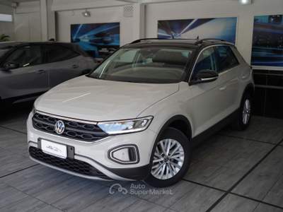 Volkswagen T-Roc 1.0 TSI Life Verde usata Pozzuoli