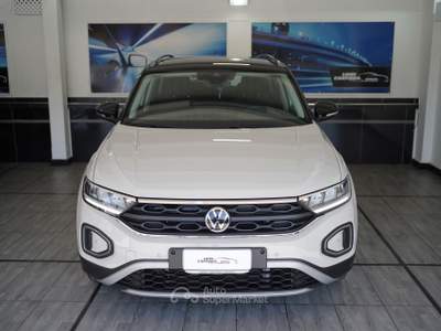 Volkswagen T-Roc 1.0 TSI Life Verde usata Pozzuoli