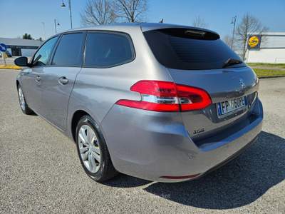 Peugeot 308 308 SW 1.6 bluehdi Active s&amp;s 120cv eat6 Argento usata San Stino di Livenza