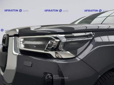 Toyota Hilux Hilux 2.4 D-4d A/T 4wd 4 Porte Double Cab Executive Grigio usata Cassola