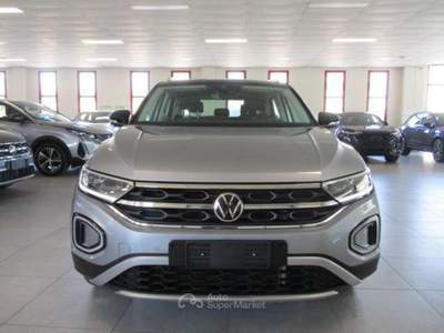Volkswagen T-Roc T-Roc 1.0 tsi Style 110cv Argento usata Fossano