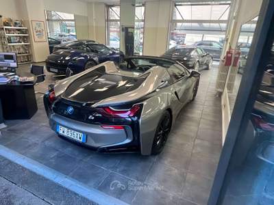 BMW i8 i8 i8 Roadster I15 Roadster 1.5 auto Grigio usata Milano