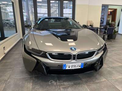 BMW i8 i8 i8 Roadster I15 Roadster 1.5 auto Grigio usata Milano