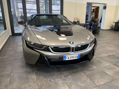 BMW i8 i8 i8 Roadster I15 Roadster 1.5 auto Grigio usata Milano