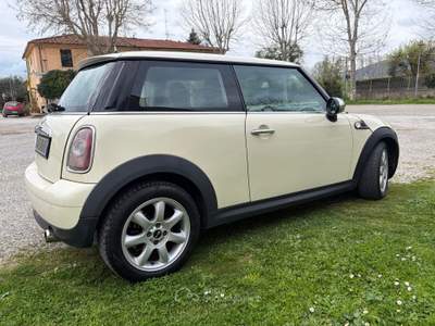 MINI Cooper 1.6 D Cooper ok NEOPATENTATI Beige usata Cascina