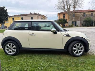 MINI Cooper 1.6 D Cooper ok NEOPATENTATI Beige usata Cascina