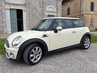 MINI Cooper 1.6 D Cooper ok NEOPATENTATI Beige usata Cascina