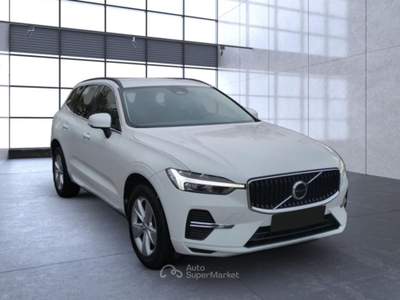 Volvo XC60 B4 (d) AWD Geartronic Momentum Pro Bianco usata Pieve di Cento