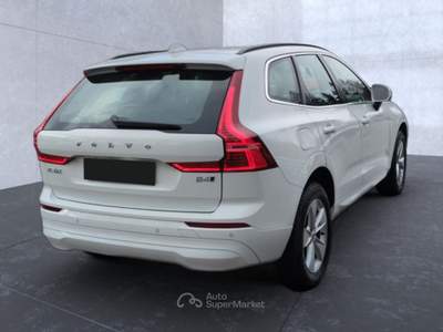 Volvo XC60 B4 (d) AWD Geartronic Momentum Pro Bianco usata Pieve di Cento