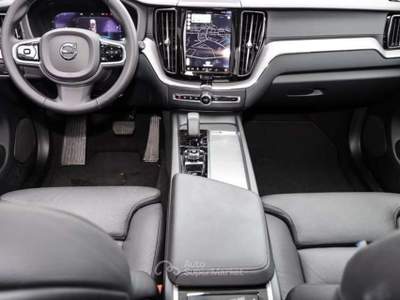 Volvo XC60 B4 (d) automatico Plus Dark Bianco usata Pieve di Cento