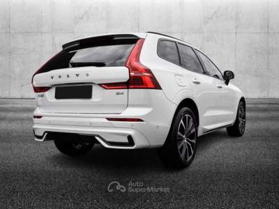 Volvo XC60 B4 (d) automatico Plus Dark Bianco usata Pieve di Cento
