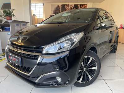 Peugeot 208 208 I 2015 5p 1.2 Signature s usata Lonate Pozzolo