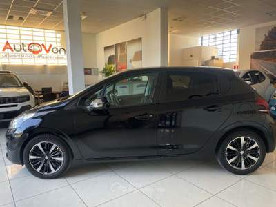 Peugeot 208 208 I 2015 5p 1.2 Signature s usata Lonate Pozzolo