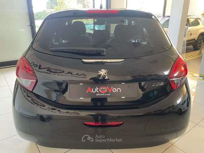 Peugeot 208 208 I 2015 5p 1.2 Signature s usata Lonate Pozzolo