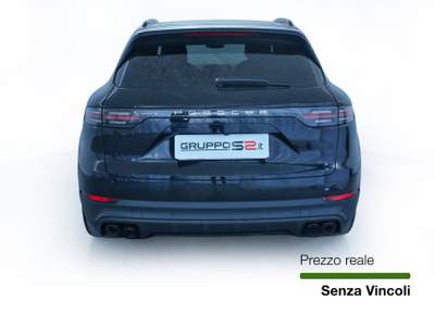 Porsche Cayenne 3.0 V6 E-Hybrid/MATRIX/BOSE/CERCHI 21'' Nero usata Feltre