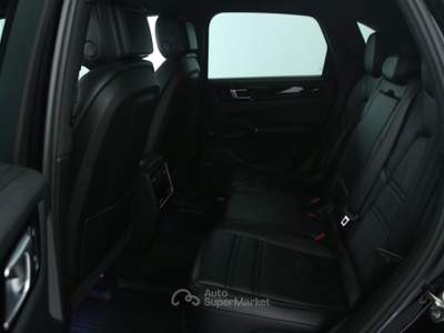 Porsche Cayenne 3.0 V6 E-Hybrid/MATRIX/BOSE/CERCHI 21'' Nero usata Feltre