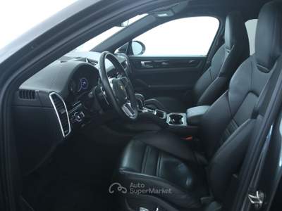 Porsche Cayenne Cayenne Coupé 3.0 V6 E-Hybrid  Cerchi 21''/Pack Sport Design nero Grigio usata Feltre