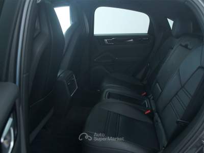 Porsche Cayenne Cayenne Coupé 3.0 V6 E-Hybrid  Cerchi 21''/Pack Sport Design nero Grigio usata Feltre