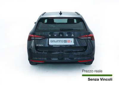 Skoda Octavia 2.0 TDI 150 CV DSG Wagon Executive Nero usata Feltre