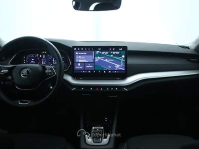 Skoda Octavia 2.0 TDI 150 CV DSG Wagon Executive Nero usata Feltre