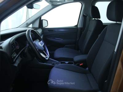 Volkswagen Caddy 2.0 TDI Maxi Origin DSG 7 posti/Retrocamera Marrone usata Feltre