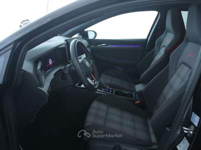 Volkswagen Golf Golf 2.0 TSI 265cv GTI DSG Tetto pano. Fari Matrix Nero usata Feltre