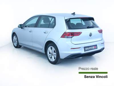 Volkswagen Golf Golf 2.0 TDI 150 CV DSG SCR Life Park Pilot/Fari a LED Argento usata Feltre