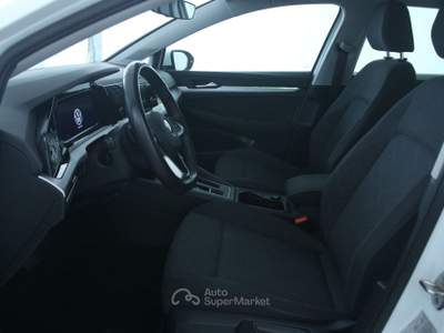 Volkswagen Golf 1.0 eTSI 81kW EVO Life DSG Park Pilot/Park Pilot Bianco usata Feltre