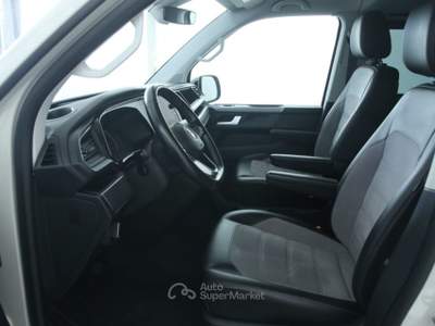 Volkswagen Multivan T6.1 2.0 TDI 199CV DSG Generation Six *EXTRA VANTAGGI Beige usata Feltre