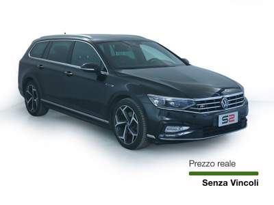 Volkswagen Passat 2.0 TDI SCR 4MOTION R-Line DSG LED MATRIX/R-line interno/Pelle Nero usata Feltre