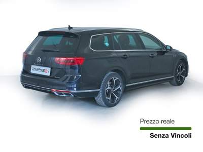 Volkswagen Passat 2.0 TDI SCR 4MOTION R-Line DSG LED MATRIX/R-line interno/Pelle Nero usata Feltre