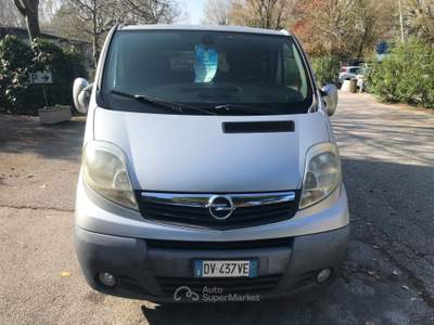 Opel Vivaro 8 posti Automatico Gancio Traino Grigio usata Ravenna