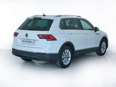 Volkswagen Tiguan Tiguan 1.5 TSI 150 CV DSG ACT Life Park Pilot Bianco usata Feltre
