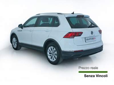 Volkswagen Tiguan Tiguan 1.5 TSI 150 CV DSG ACT Life Park Pilot Bianco usata Feltre
