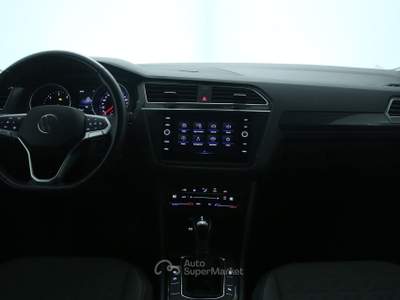Volkswagen Tiguan Tiguan 2.0 TDI 150 CV SCR DSG Life Park Pilot Bianco usata Feltre