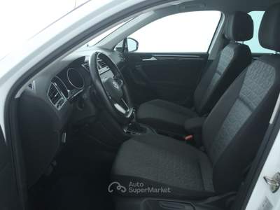 Volkswagen Tiguan Tiguan 2.0 TDI 150 CV SCR DSG Life Park Pilot Bianco usata Feltre