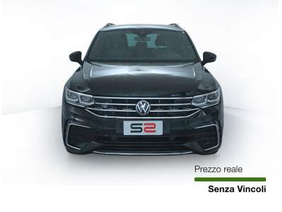 Volkswagen Tiguan Tiguan 2.0 TDI 150 CV SCR DSG R-Line Nero usata Feltre