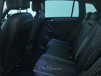 Volkswagen Tiguan Tiguan 2.0 TDI 150 CV SCR DSG R-Line Nero usata Feltre