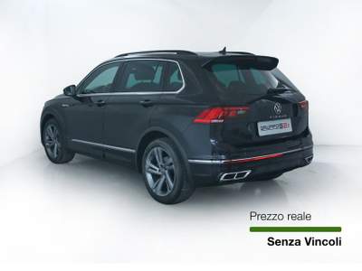Volkswagen Tiguan Tiguan 2.0 TDI 150 CV SCR DSG R-Line Nero usata Feltre