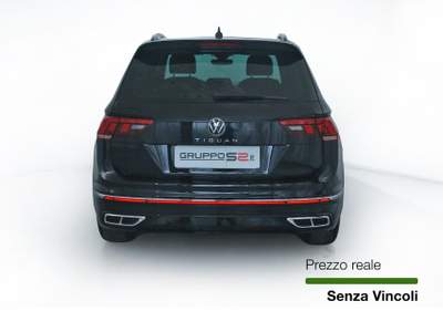 Volkswagen Tiguan Tiguan 2.0 TDI 150 CV SCR DSG R-Line Nero usata Feltre