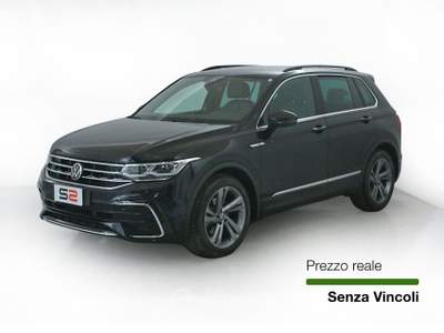 Volkswagen Tiguan Tiguan 2.0 TDI 150 CV SCR DSG R-Line Nero usata Feltre