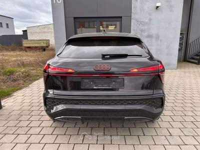 Audi Q3 SPB TDI S LINE TETTO SONOS 20 MATRIX KAMERA Nero usata Ciampino