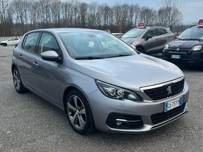 Peugeot 308 PEUGEOT 308 BENZINA MANUALE NEOPATENTATI Grigio usata Fontaneto d'Agogna